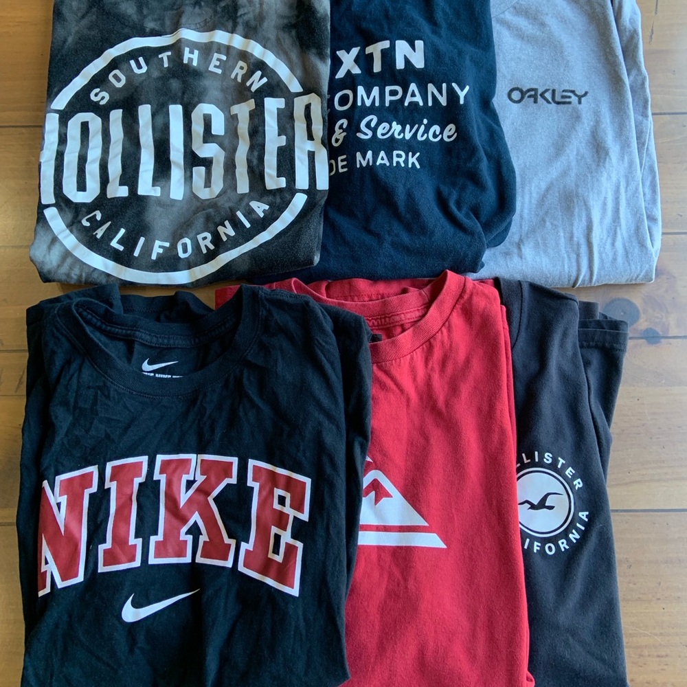 Bundle of random tees. NEED GONE ASAP